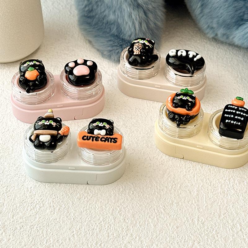 Drawing Cartoon Bear Colored Contact Lens Case - Image 2